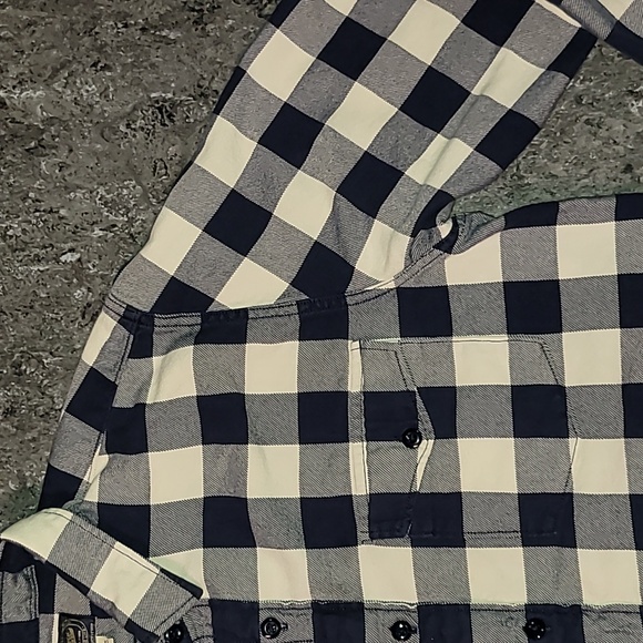 Vintage. J. Crew New York. 💯 Cotton button-up. 2 pockets. Men's size Large T - Picture 8 of 16